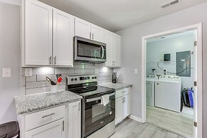 Bright & Pet-friendly Duplex in Bolivia w/ Patio!
