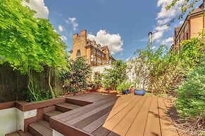 Charming Hampstead Retreat with Patio