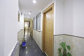 Hotel Decent Suites - Delhi Airport