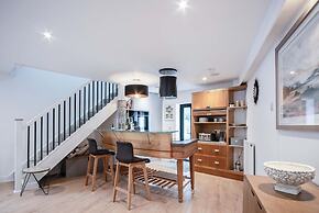 The Cottage - 2 Bedroom Cottage - Tenby