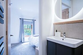 The Cottage - 2 Bedroom Cottage - Tenby