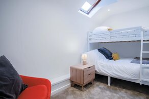 The Cottage - 2 Bedroom Cottage - Tenby