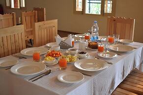 Blossom Hideaway Kausani