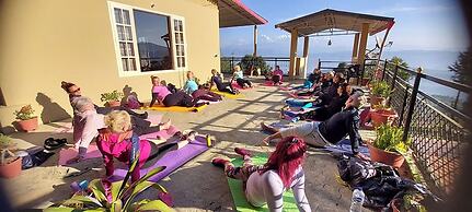 Blossom Hideaway Kausani