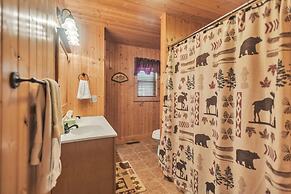 Cozy Mountain Retreat W/ Scenic Views 3 Bedroom Home by RedAwning