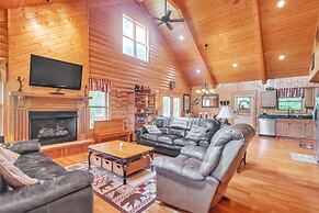 Cozy Mountain Retreat W/ Scenic Views 3 Bedroom Home by RedAwning