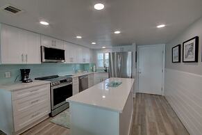 331 El Matador 2 Bedroom Home by RedAwning