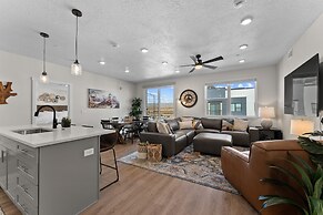 Surf & Sand Castle 2 Bedroom Condo