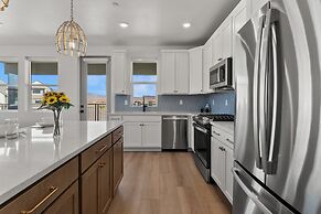 The Lagoon Neighbor 3 Bedroom Condo