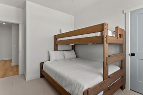 The Lagoon Neighbor 3 Bedroom Condo