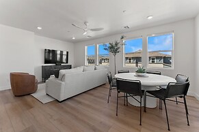 The Lagoon Neighbor 3 Bedroom Condo