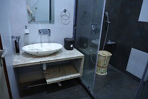 Amritam Palace A Luxury AC Home Stay