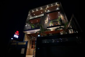 Amritam Palace A Luxury AC Home Stay