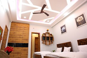 Amritam Palace A Luxury AC Home Stay