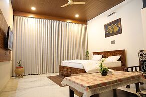 Amritam Palace A Luxury AC Home Stay