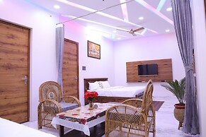 Amritam Palace A Luxury AC Home Stay