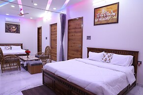 Amritam Palace A Luxury AC Home Stay