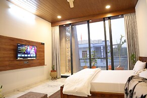 Amritam Palace A Luxury AC Home Stay