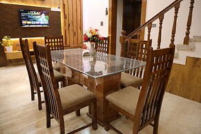 Amritam Palace A Luxury AC Home Stay