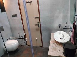 Amritam Palace A Luxury AC Home Stay