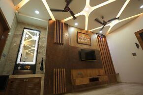 Amritam Palace A Luxury AC Home Stay