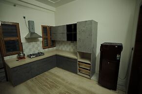 Amritam Palace A Luxury AC Home Stay