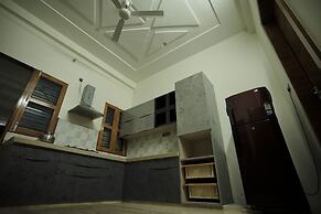 Amritam Palace A Luxury AC Home Stay