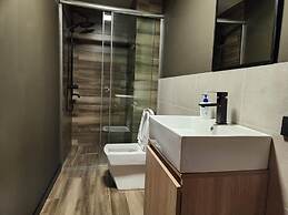 Walk to Ski Lift-1br-studio-balcony-parking