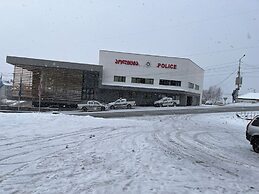 Walk to Ski Lift-1br-studio-balcony-parking