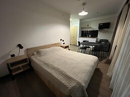 Walk to Ski Lift-1br-studio-balcony-parking