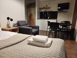 Walk to Ski Lift-1br-studio-balcony-parking