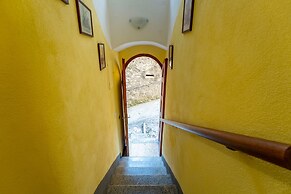 Limonta Lakeview Apartment