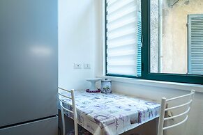 Limonta Lakeview Apartment