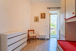 Limonta Lakeview Apartment
