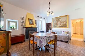 Limonta Lakeview Apartment
