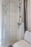 Studios near Lahti Center and Isku-Arena with Free Parking