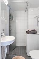 Bright 1BR Apartment next to the Beach