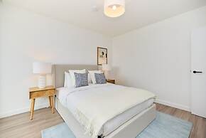 The Tottenham Scenery - Elegant 2bdr Flat With Balcony