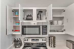 Remodeled Apt Pool Gym - Near Hill AFB Lagoon