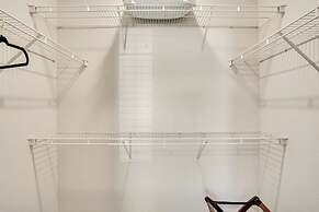 Welcoming 2BR Pool Gym Near Hill AFB Lagoon