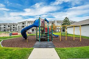 Ground Floor King Beds Pool Gym - Near Hill AFB