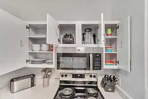 1st Fl King Beds Pool Garage - Near AFB