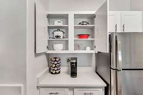 1st Fl King Beds Pool Garage - Near AFB