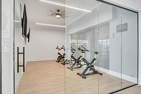 Upscale 2BR w Pool Gym Near Hill AFB