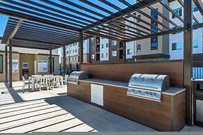 Upscale 2BR w Pool Gym Near Hill AFB