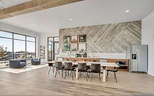 Upscale 2BR w Pool Gym Near Hill AFB