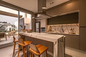 Houze Stay & Residences by AVA