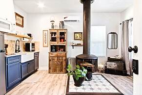 Rustic Studio Rain Shower 3min-asian Dist