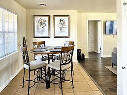 2 brs House With Fenced Yard Near the ZOO