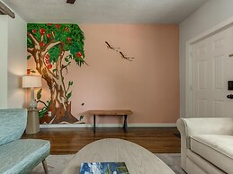 2BR Stylish Retreat in Midtown